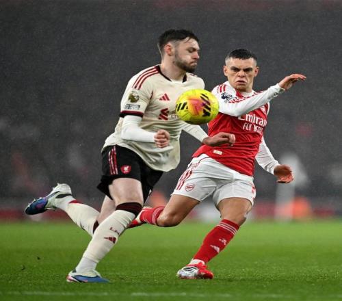 萨格斯三分,球技艺精湛,教练对其投,开宝体育官网,APP下载,注册领彩金,官方网站,网站入口