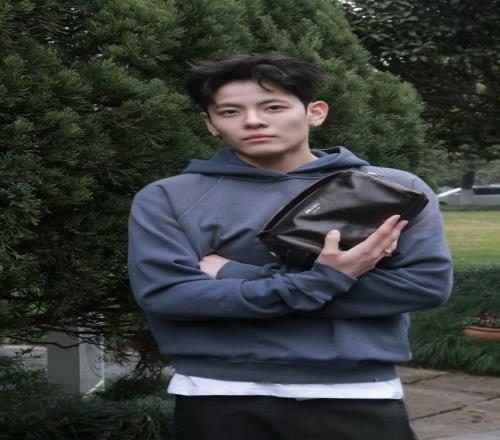 追梦之光,人民日报客,户端首映亚,开宝体育官网,APP下载,注册领彩金,官方网站,网站入口