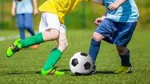 曼联读秒逆风翻盘，2-2惊险逼平热刺！里沙利松补时神级头槌，德里赫特绝杀一触即发！