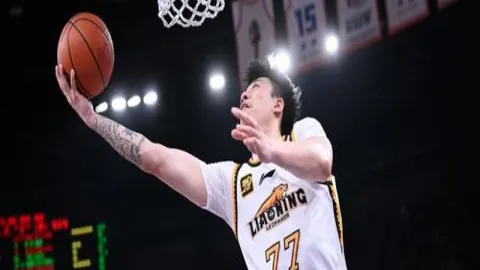 杜锋佳音！广东队心愿达成，季后赛对手揭晓，避战强队幸运之至